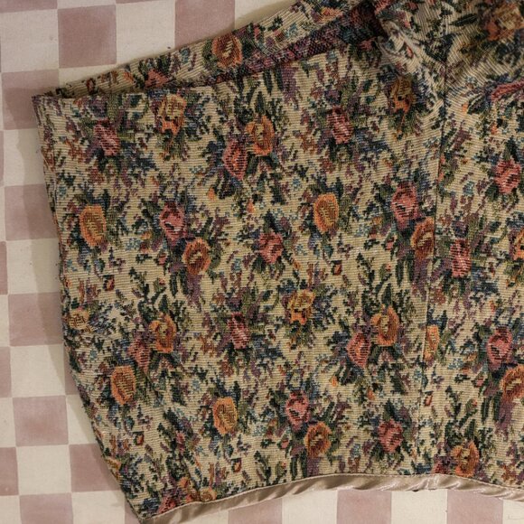 Vintage Floral Tapestry High Waisted Shorts - Picture 8 of 8